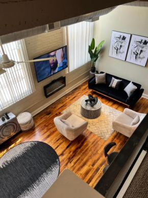 Stylish & Cozy abode in the Heart of Cincy with Loft
